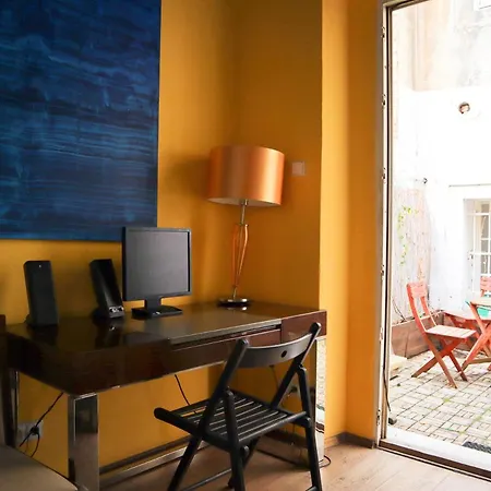 Hostel Charles Bridge &
