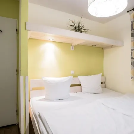 チャールズ ブリッジ ホステル＆アパートメンツ ホステル *