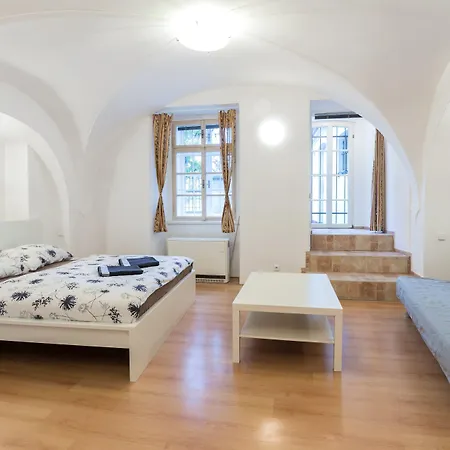 Hostel Charles Bridge & Prag
