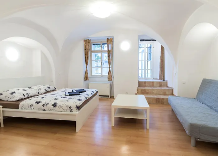 Hostel Charles Bridge & Praga