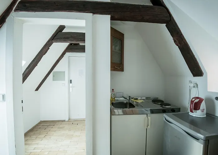 Hostel Charles Bridge &