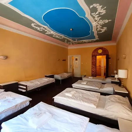 Hostel Charles Bridge &