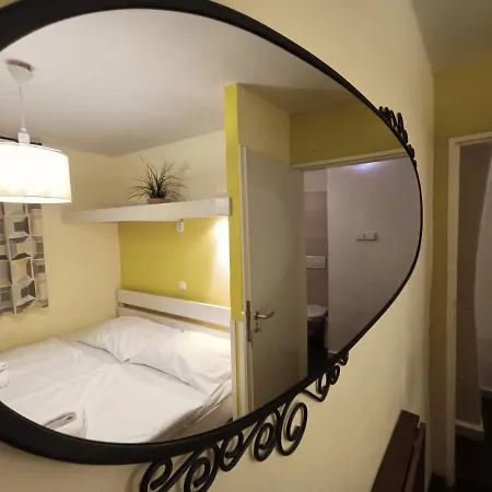 Charles Bridge & Auberge de jeunesse